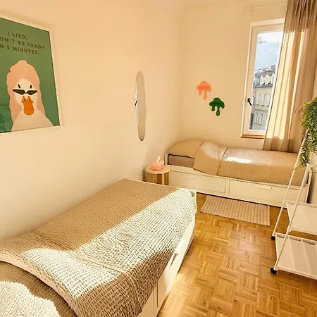 M8 Parkside Two Apartman *